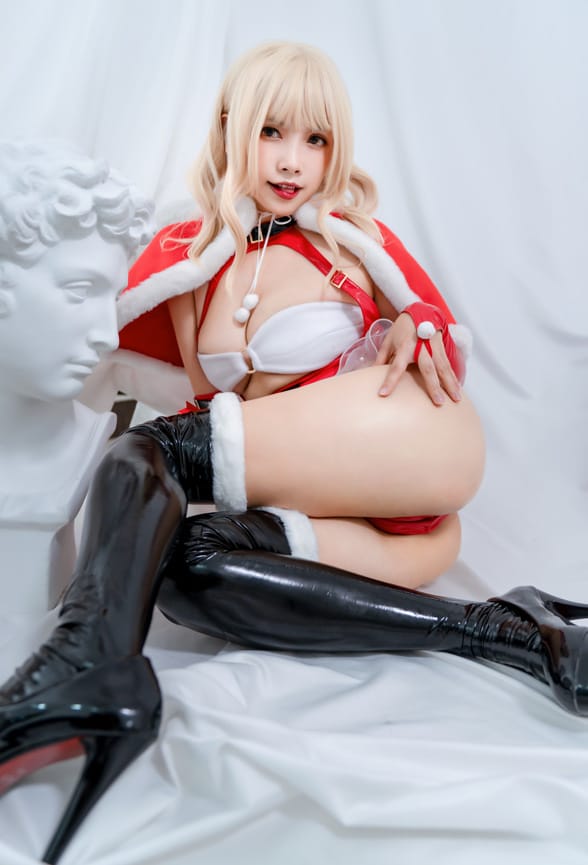 Neko薇薇 –NO.002 雪夜锦礼[32P/263MB]