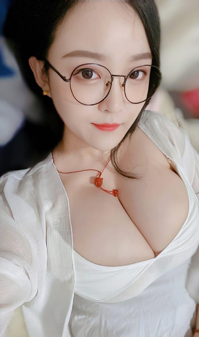 女主播@电锯甜心小雨精选写真100张[1111P-214M]-1