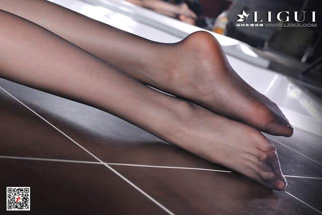 Ligui丽柜 – 2020.11.01 网络丽人 Model 可馨[63P45M]-1