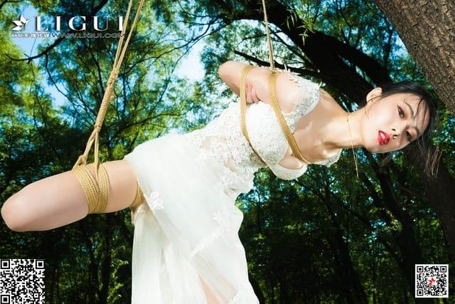 Ligui丽柜 – 2020.10.16《郊野无助的挣扎》白雪[51+1P170M]-1