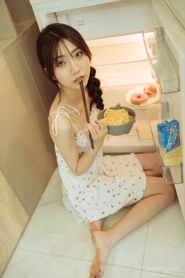 [YALAYI雅拉伊]2021.06.10 VOL.805 餐蛋面 小乔[40+1P／367MB]-1