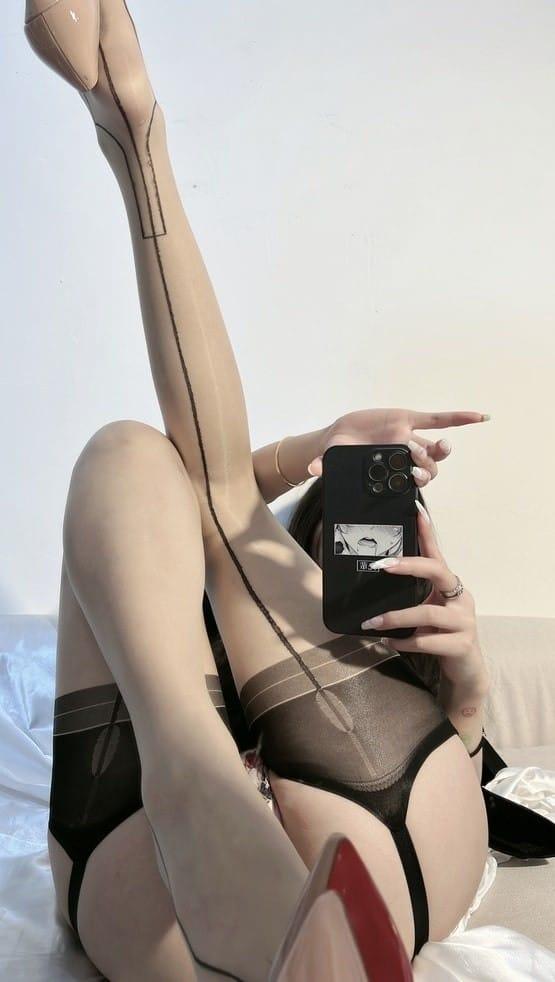 [微密圈]陈佩奇yyyy –撕裂网袜[62P-105MB]-3