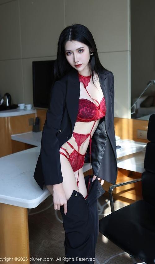 [Xiuren秀人网]2023.03.13 NO.6402 依娜Yina[112+1P／980MB]-1